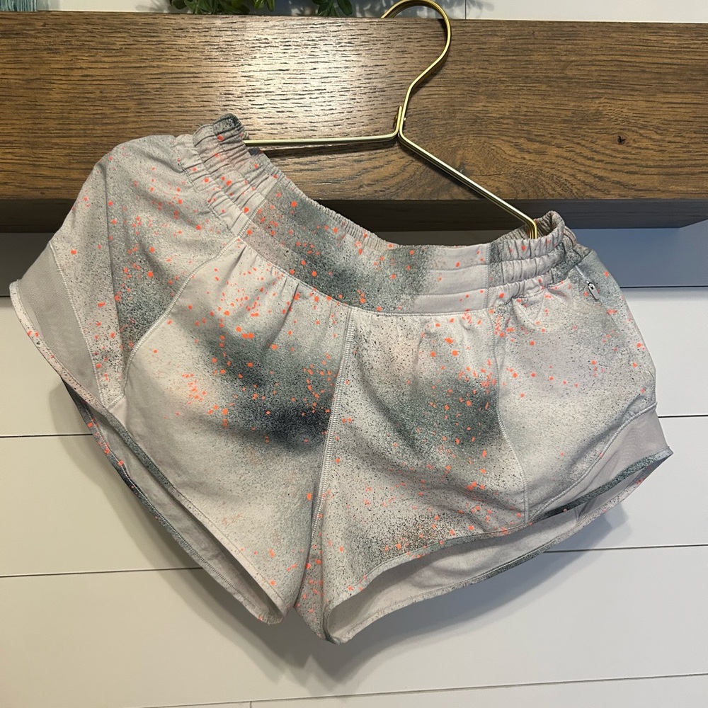 Lululemon Women's Shorts Hotty Hot Low Rise 2.5” reflective
